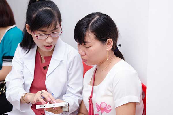 Soi da ở Sakura cùng đội ngũ chuyên gia hàng đầu về da liễu