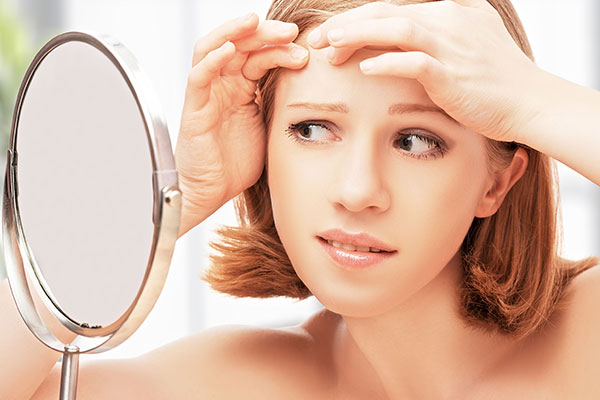 Tại sao da khô vẫn có nguy cơ bị nổi mụn?