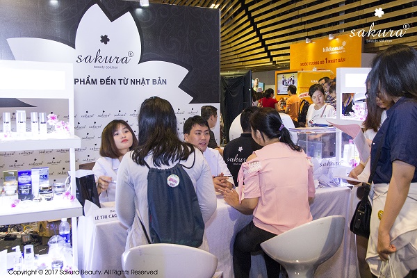 Gian hàng Sakura tại Feel Japan 2017 thu hút hơn 2.000 khách tham quan