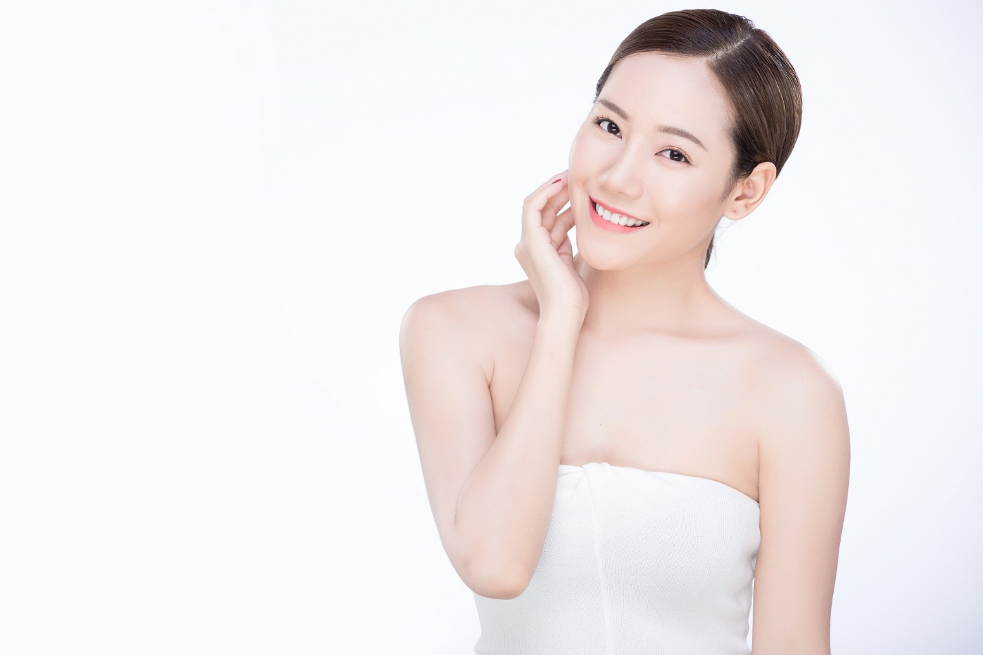 Ghi nhớ 4 nguyên tắc sau nếu muốn một làn da trắng khỏe rạng rỡ