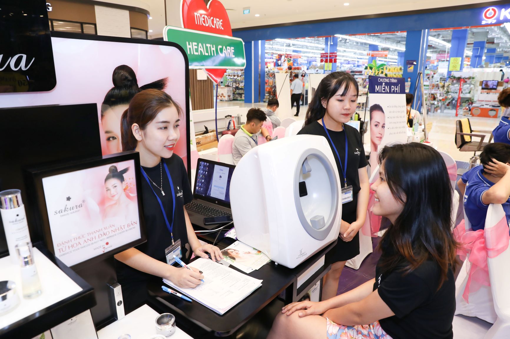BEAUTY FOREVER – SAKURA ĐỒNG HÀNH CÙNG THÁNG TÔN VINH PHÁI ĐẸP