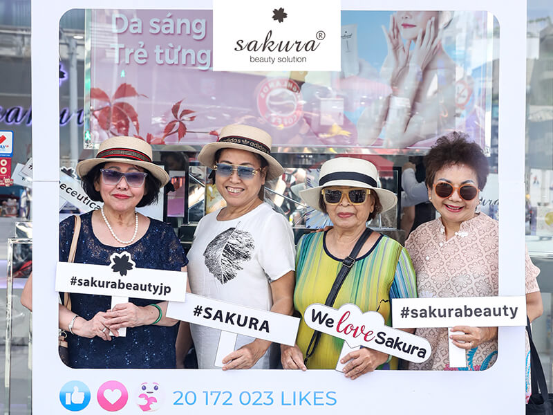 SAKURA HAI BÀ TRƯNG ĐÓN SINH NHẬT TRÒN 6 TUỔI