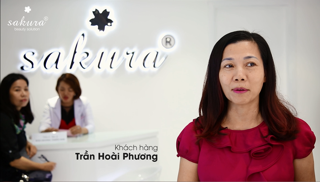 Khách hàng trải nghiệm và đánh giá showroom Sakura Bình Dương